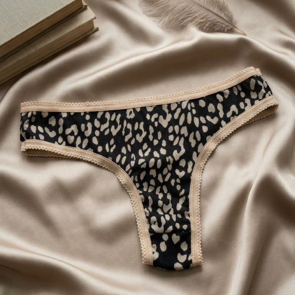 Colaless Picot Morley Print